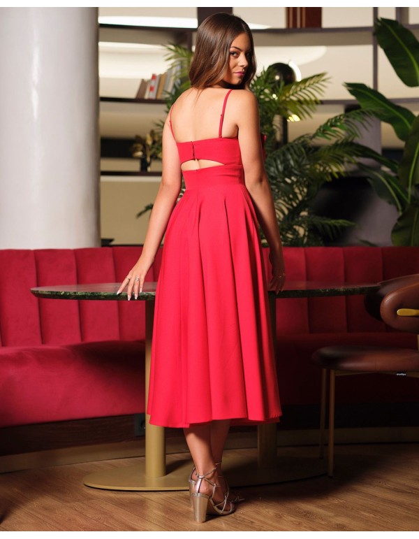 Robe d'invité avec cape et jupe à nœuds 2