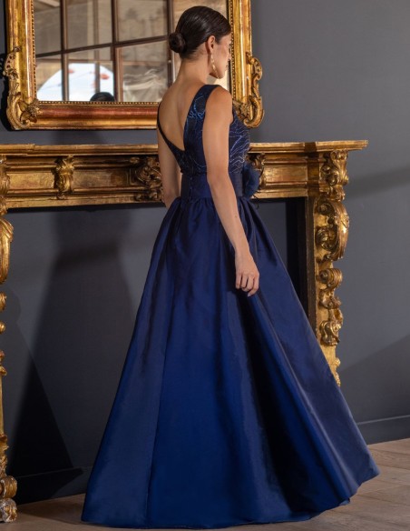 Robe longue d'invité en brocart bleu avec volant