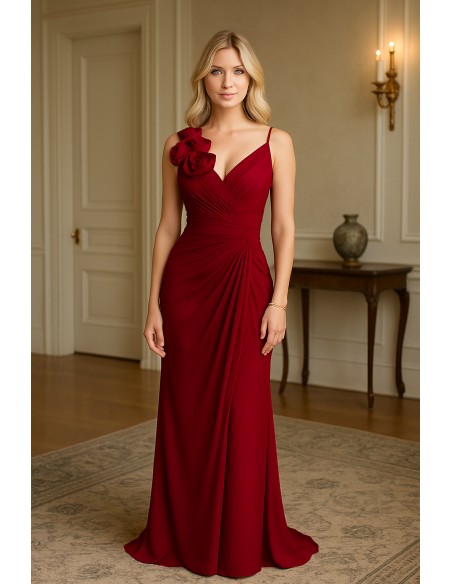 Vestido de fiesta largo con escote en pico y detalle de flor en el tirante Vestido de fiesta largo con escote en pico y detalle de flor en el tirante