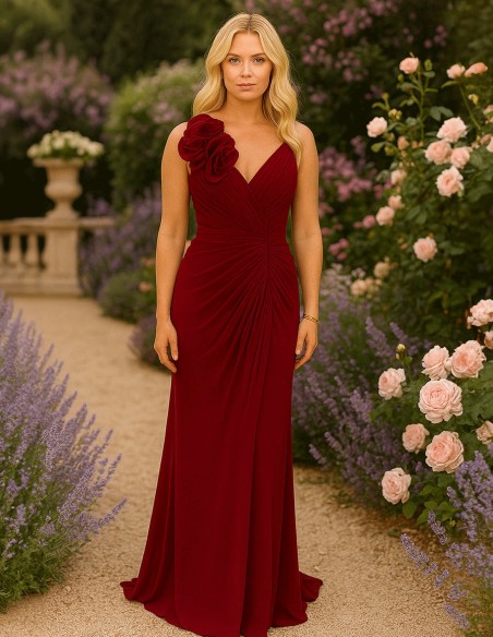 Vestido de fiesta largo con escote en pico y detalle de flor en el tirante Vestido de fiesta largo con escote en pico y detalle de flor en el tirante