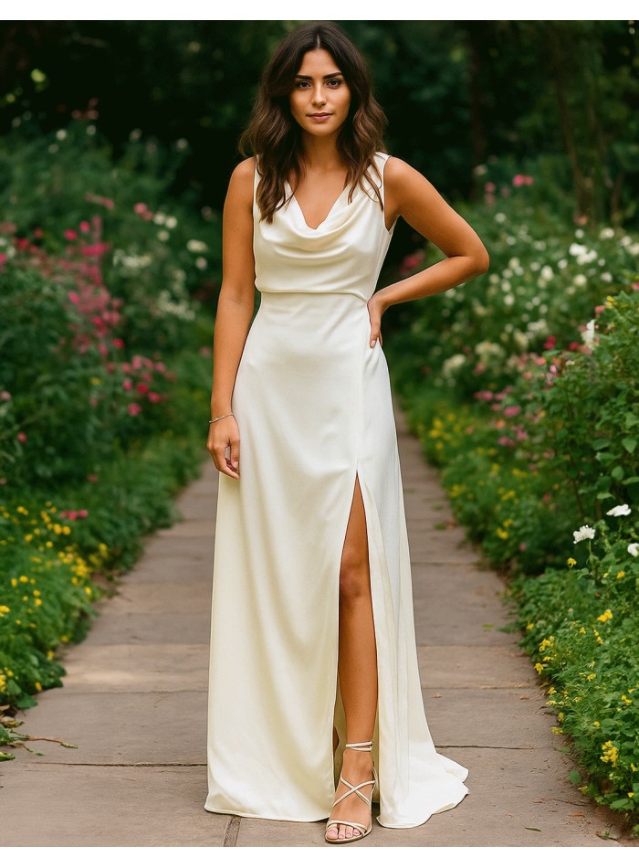 Vestido de fiesta largo satinado blanco con espalda abierta y abertura