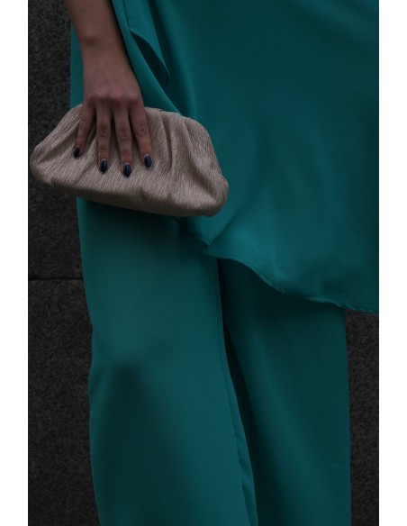 Mono para invitada en gasa con una manga y lazada al cuello