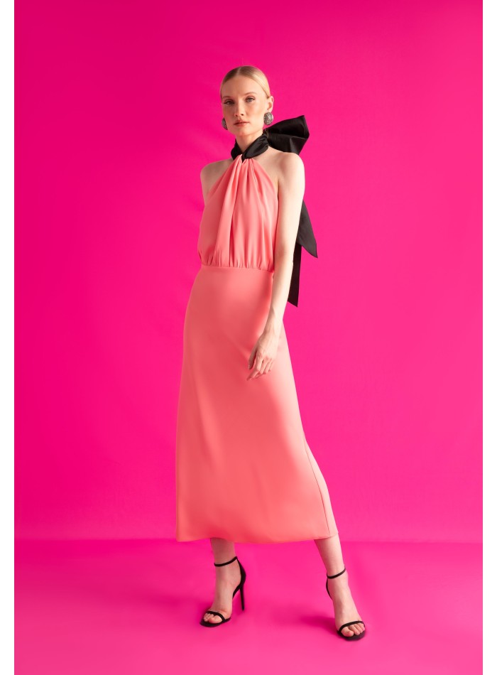 Élégante robe midi rose et noire pour les...