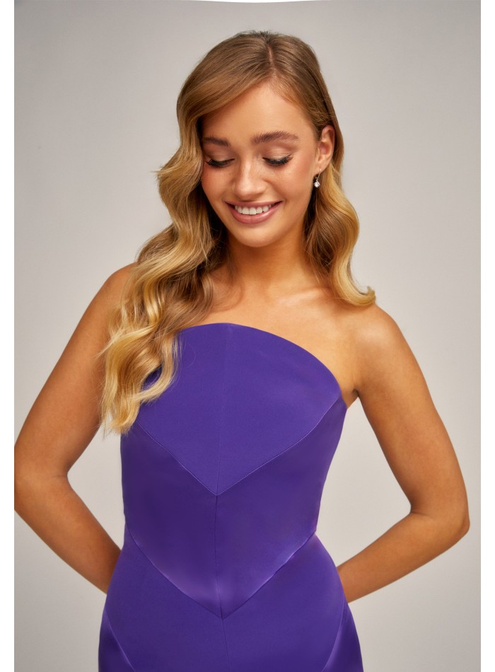 Robe midi violette sans bretelles avec encolure...