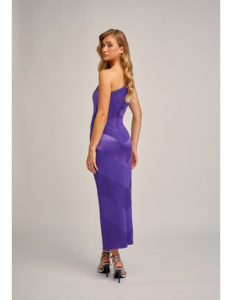 Strapless purple midi dress with curved neckline