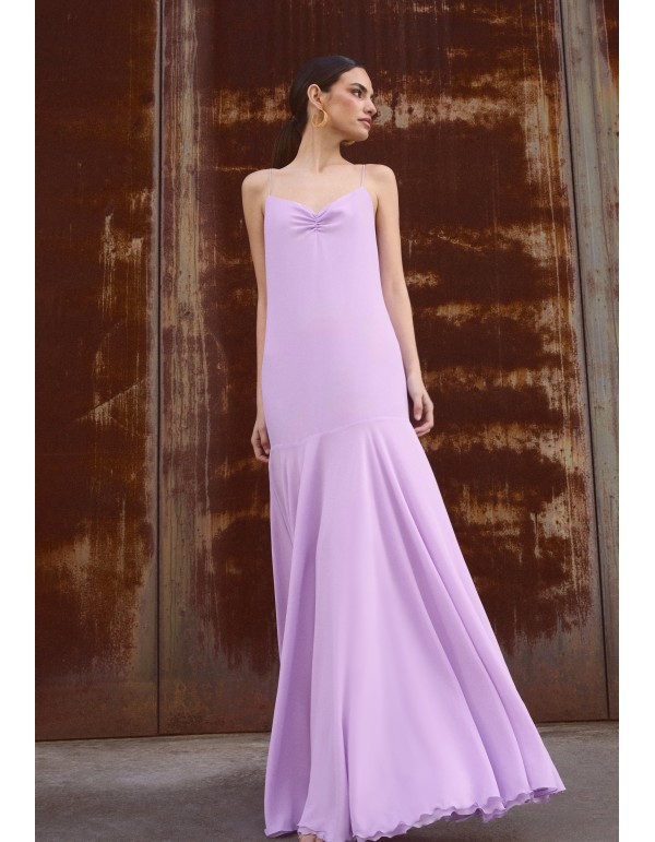 Vestido largo lila de tirantes con escote fruncido y falda de capa 2