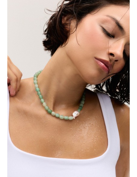 Collier en pierre aigue-marine avec détails en perles