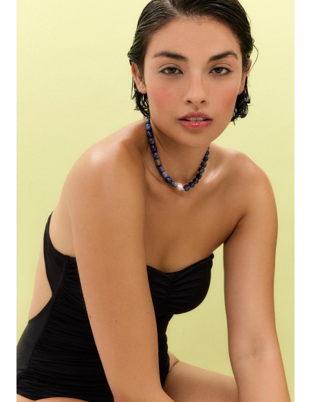 Blue stones necklace with pearl detail