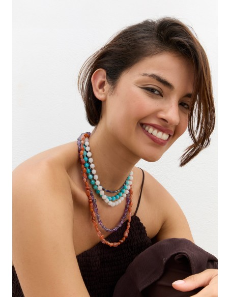 Collar en capas con piedras multicolores Collar en capas con piedras multicolores