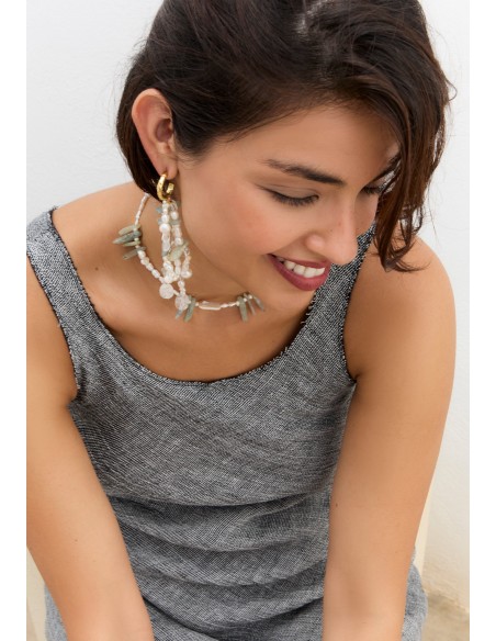 Collier de perles avec détails en aigue-marine