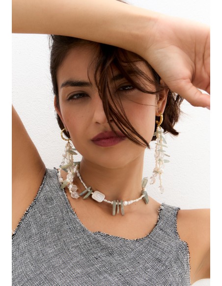 Collier de perles avec détails en aigue-marine