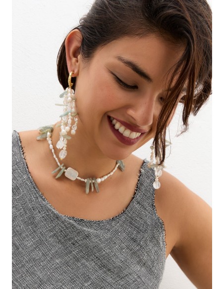 Collier de perles avec détails en aigue-marine