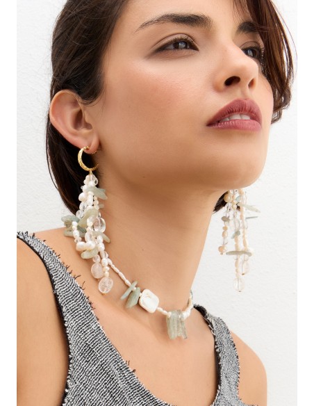 Collier de perles avec détails en aigue-marine