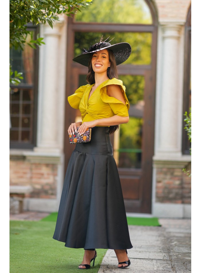 Conjunto de top y falda de mikado con volantes para eventos especiales
