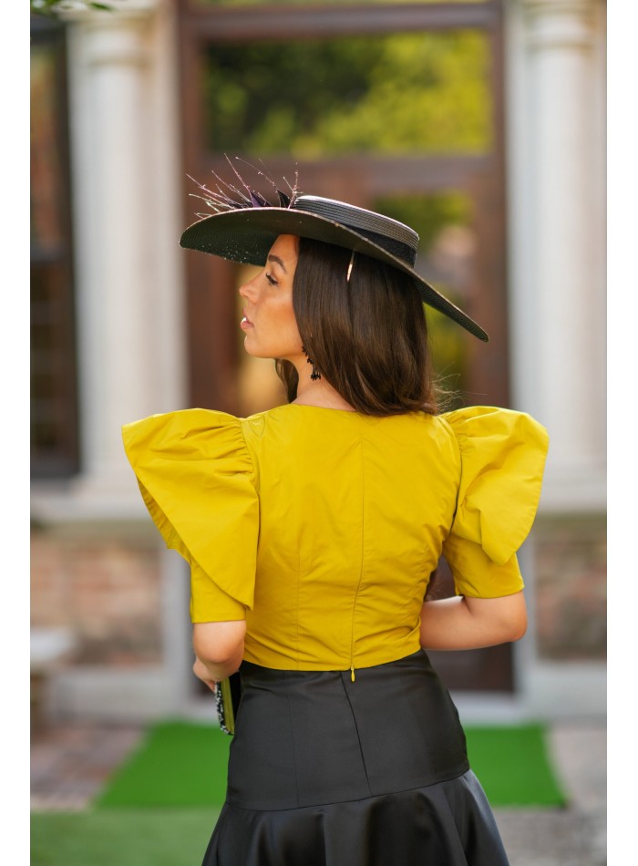 Conjunto de top y falda de mikado con volantes para ocasiones especiales