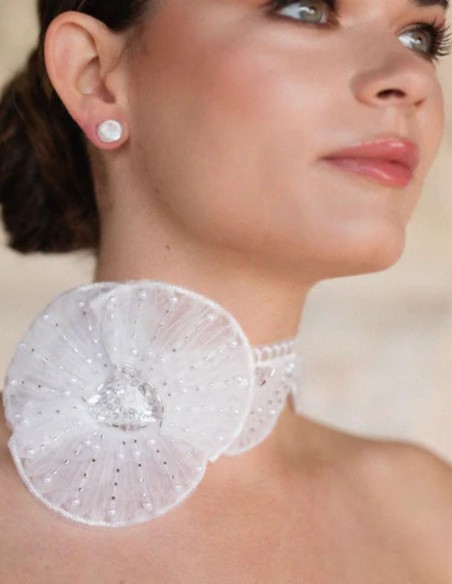 Embroidered white petals choker