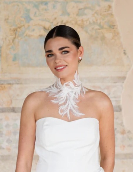 Necklace with white feather embroidery