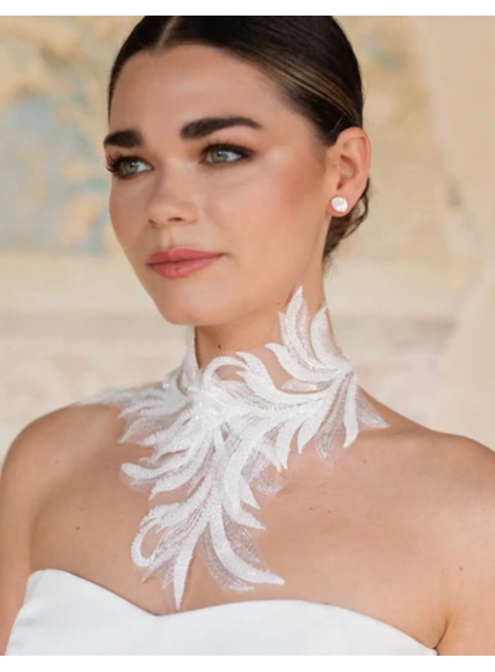 Necklace with white feather embroidery