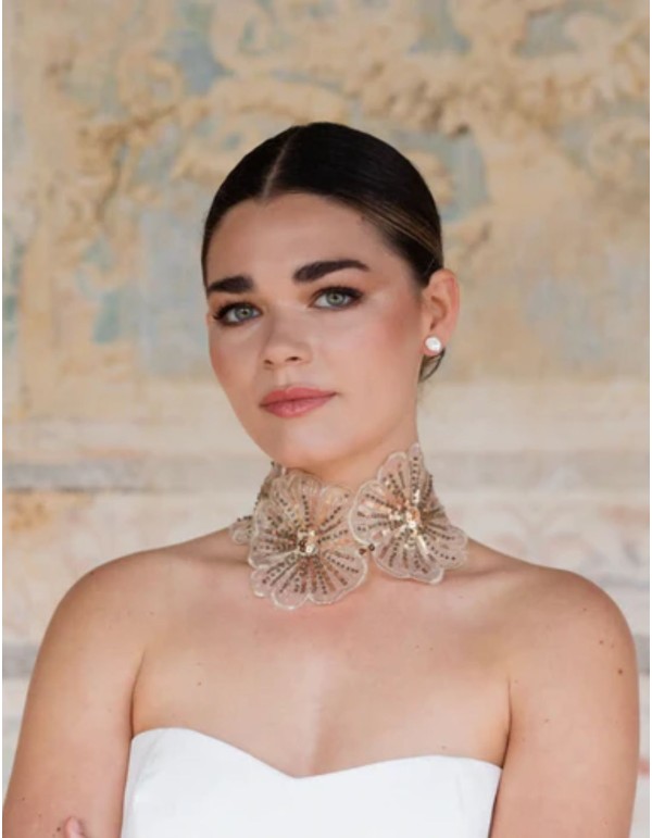 Choker con flores doradas bordadas 2