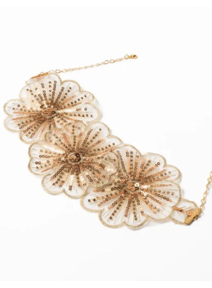 Tour de cou avec fleurs dorées brodées