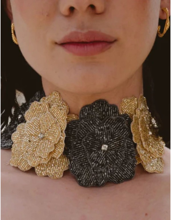 Necklace with gold and gray embroidered flowers 2