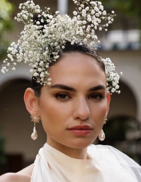 Long earrings with star and baroque pearl design