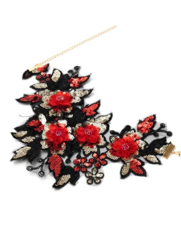 Necklace with black and red embroidered flowers 2