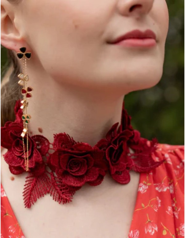Necklace with burgundy embroidered flowers 2