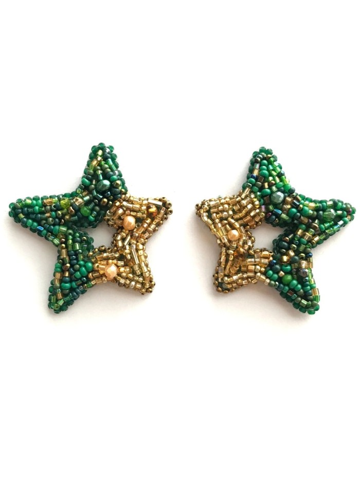 Pendientes estrella bordados a mano con cuentas para invitadas