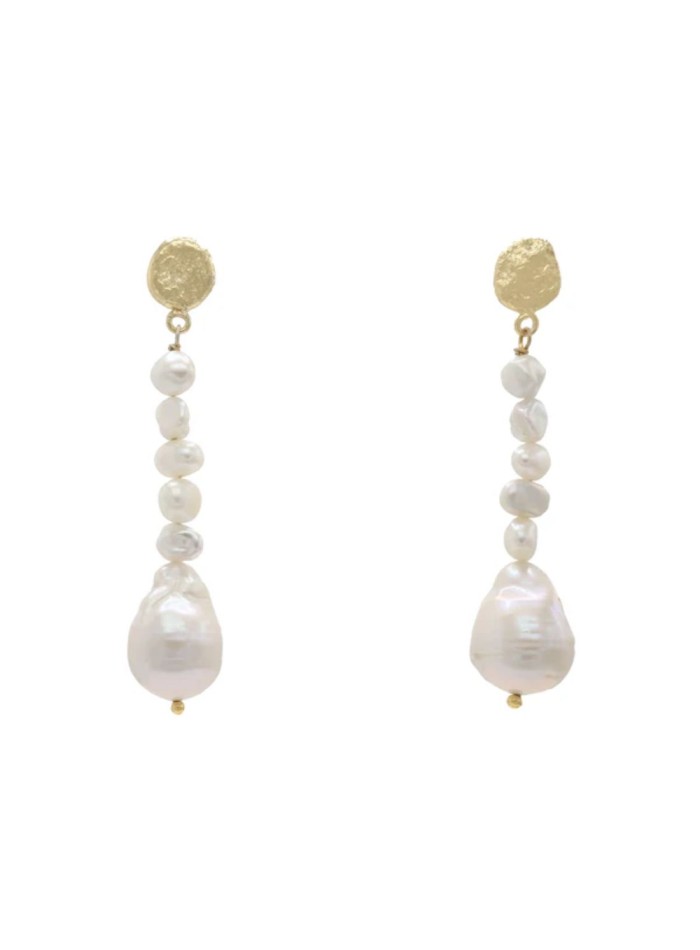 Long earrings with irregular pearls and baroque pearls