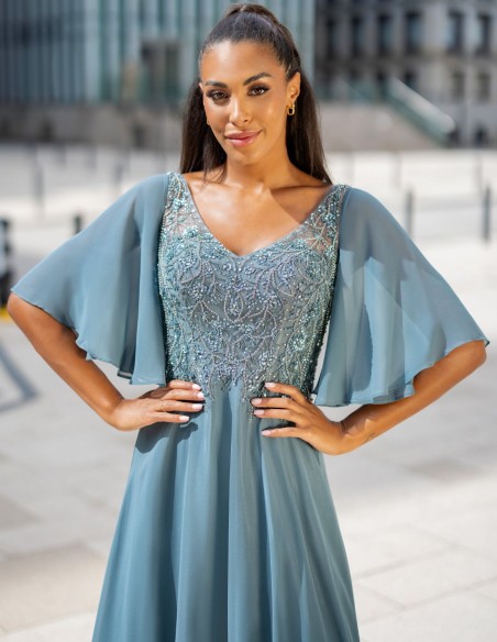 Robe d'invité longue avec manches courtes et corsage en strass