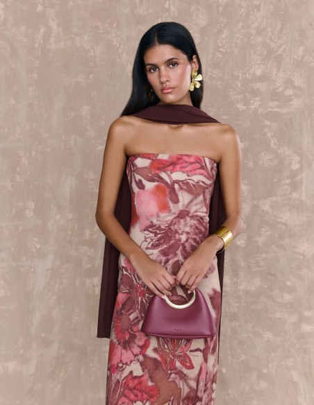 Vestido largo de invitada estampado con escote palabra de honor