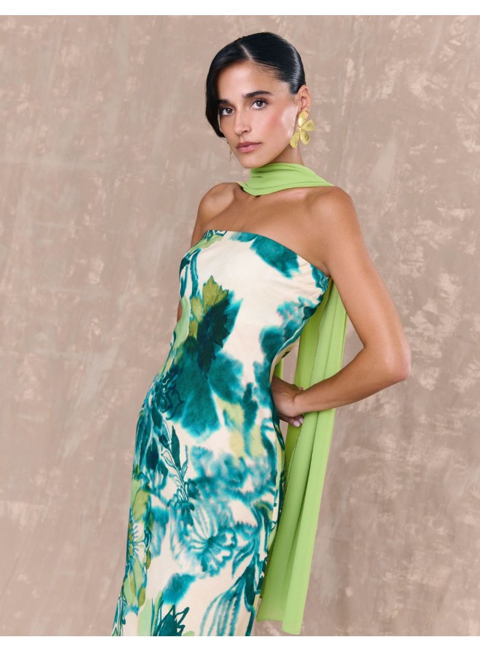 Long dress for event with strapless neckline...