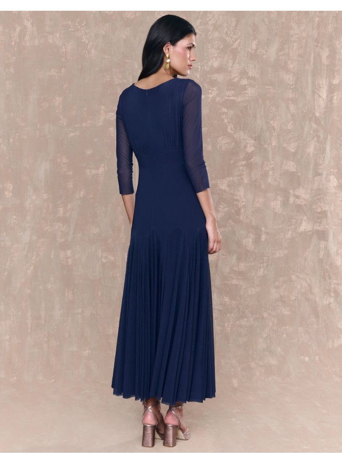Robe d'invité midi bleu marine avec encolure...