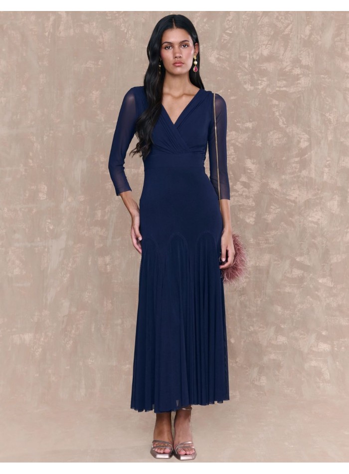 Robe d'invité midi bleu marine avec encolure croisée et jupe à volants