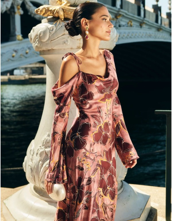 Vestido midi para invitada con estampado de flores rosa y... 2