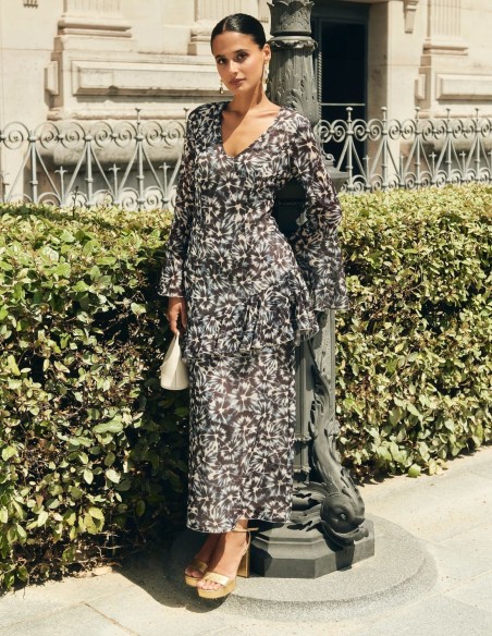 Vestido midi para invitada estampado con volante diagonal