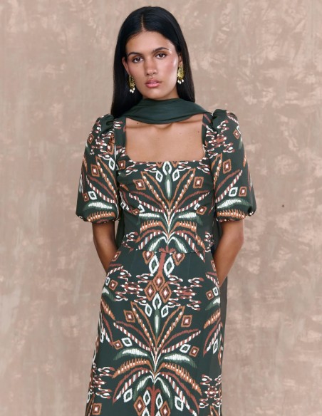 Top de invitada estampado con mangas abullonadas