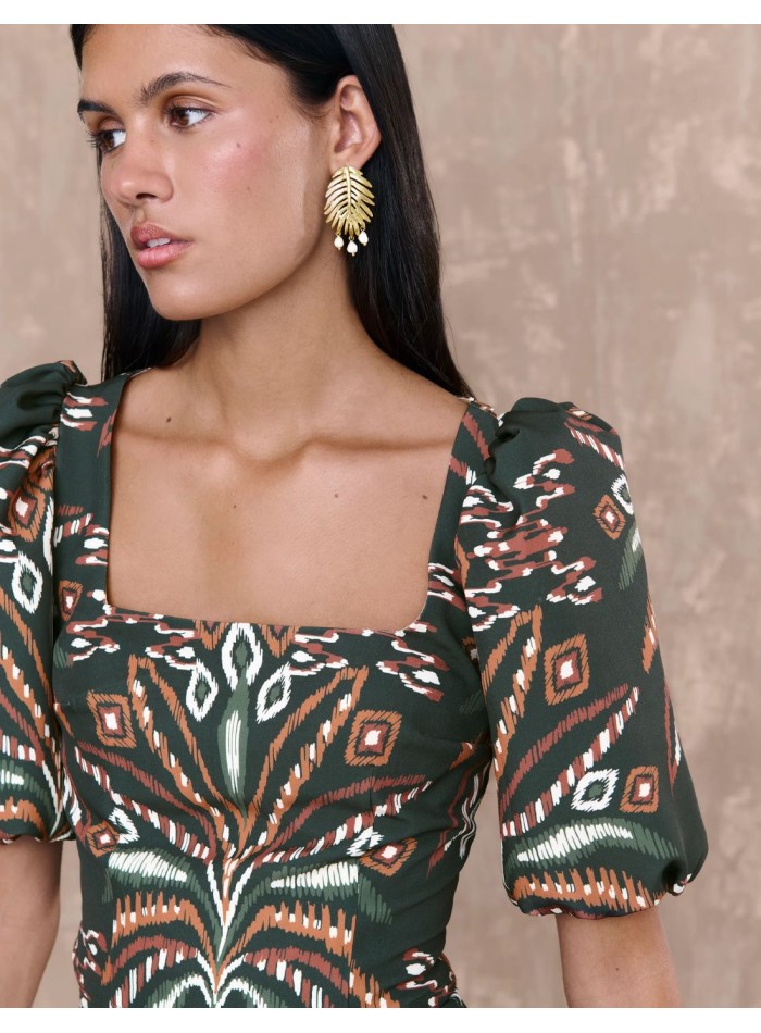 Top d'invité à motifs avec manches bouffantes