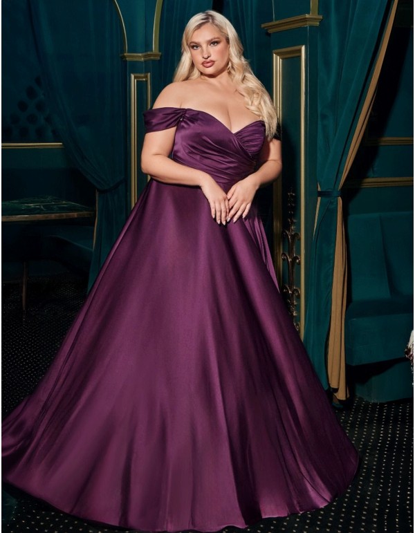 Robe de soirée longue surdimensionnée avec encolure...