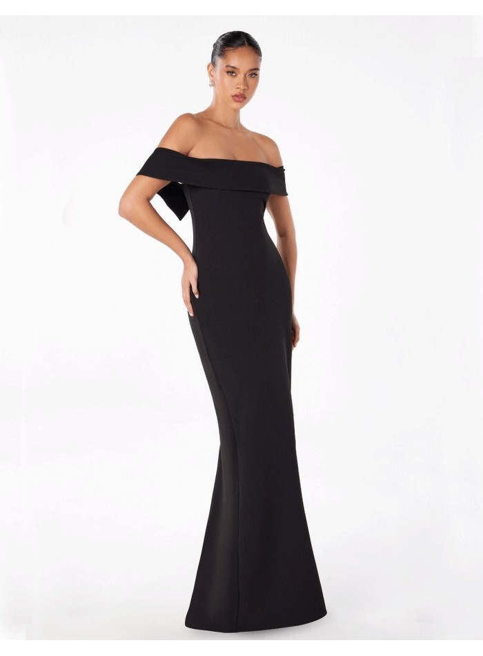 Vestido de fiesta largo ajustado con escote...