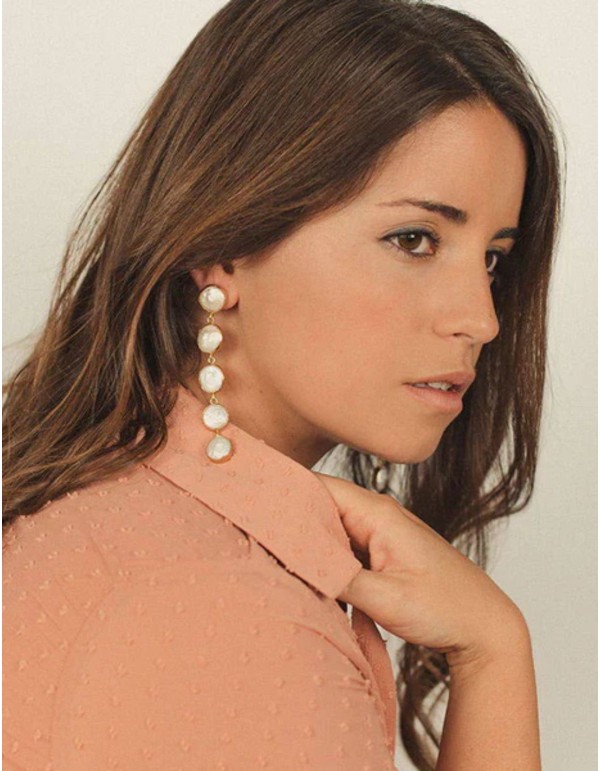 Long bridal earrings with circular pearls 2