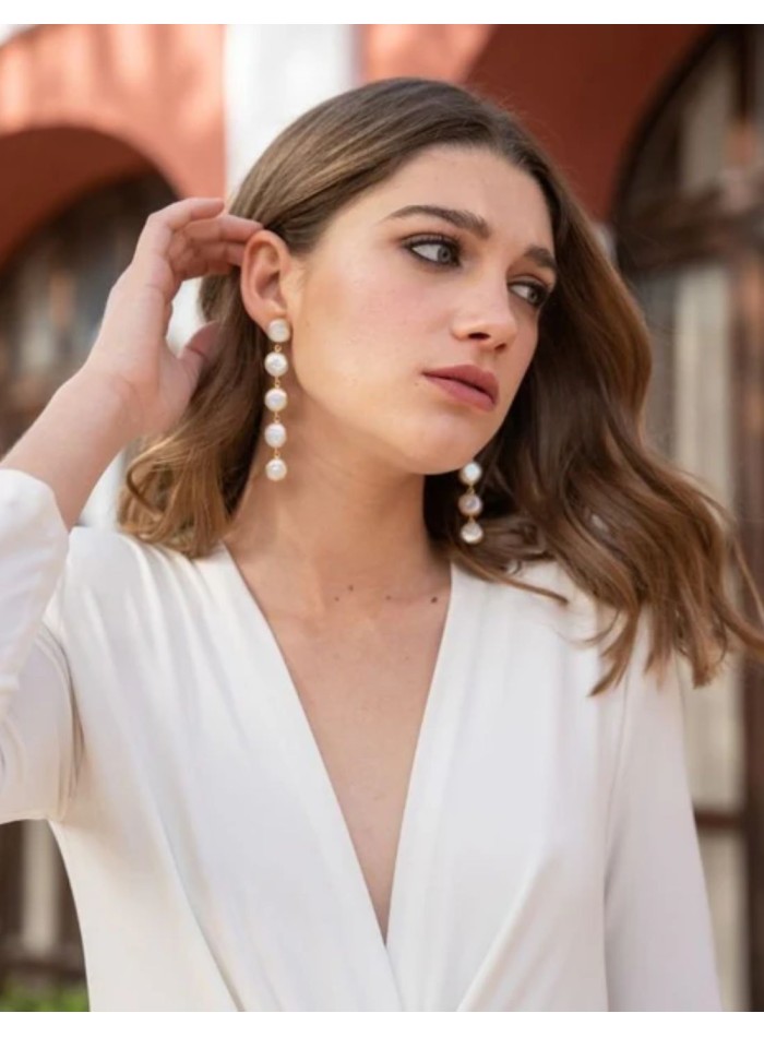 Pendientes largos de novia con perlas circulares