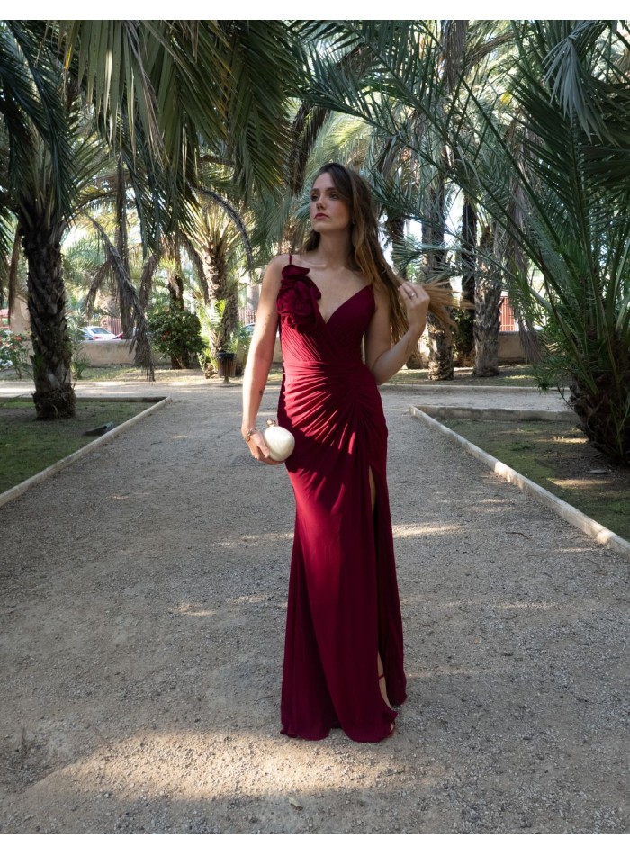 Robe de soirée longue avec décolleté en V et...