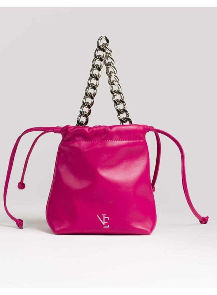 Leather handbag with chain in the shape of a bag