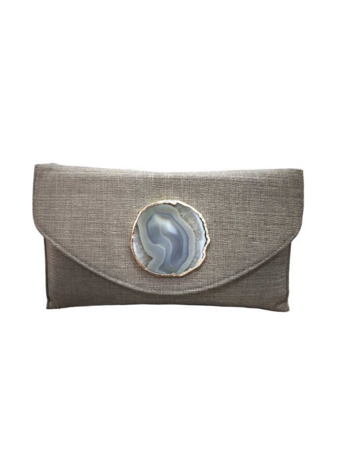 Cartera de yute gris con detalle de piedra natural y cadena dorada