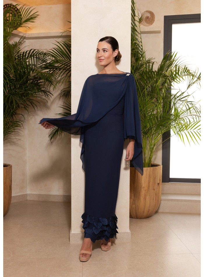 Vestido midi con escote asimétrico y capa en lurex y gasa para invitadas