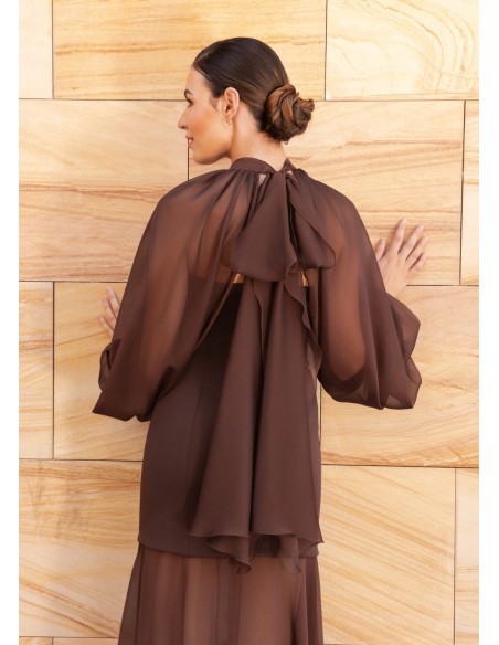 Vestido largo palabra de honor con transparencia en falda y bolero para eventos especiales