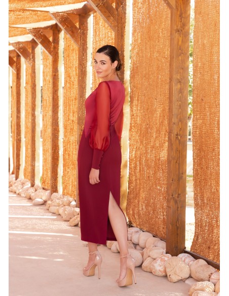 Vestido midi con escote caja y manga abullonada en crepé satén para bodas Vestido midi con escote caja y manga abullonada en crepé satén para bodas