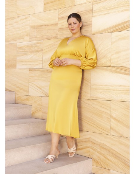 Vestido midi de corte imperio con manga abullonada